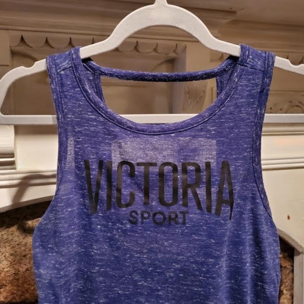 Victoria Sport Tank Top